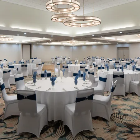 DoubleTree by Hilton Virginia Beach Отели рядом с достопримечательностью «Пляж Кроатан-Бич»