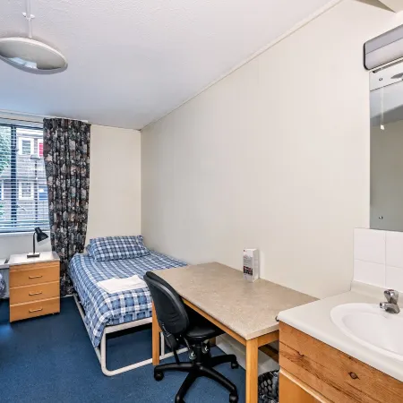 LSE Rosebery Hall Отели рядом с достопримечательностью «Старый город»