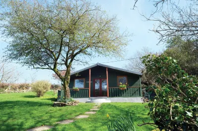 Merlins Cabin - 2 Bed - Blaen Cedi Farm
