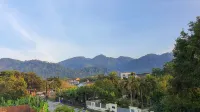 Daddy Dream Hotel and Residence - Mountain view