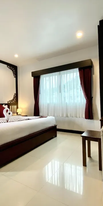 ห้องดีลักซ์ เตียงใหญ่ 1 เตียง