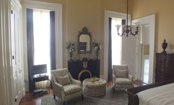 The Pepin Mansion B&B on Mansion Row - 10 Min to Start of the Bourbon Trail
