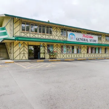 Lava Lodge at Hale Kilauea
