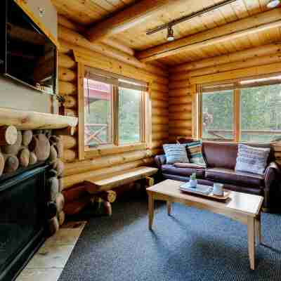 Miette Mountain Cabins Rooms