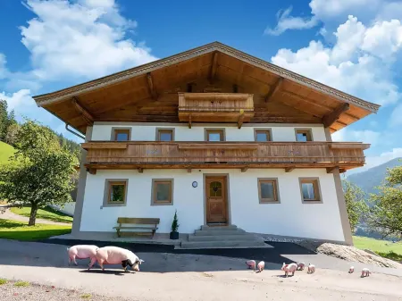 Farmhouse in Wildkogel Near Ski Slopes Отели в г. Гемайнде Брамберг ам Вильдкогель