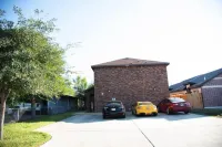 3Bd 2BT Town Suite Minutes Away Medical Center