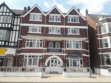 Coasters Holiday Apartments Отели рядом с достопримечательностью «Skegness Clock Tower»