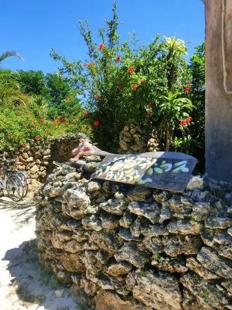 Taketomijima Guesthouse and je Taime