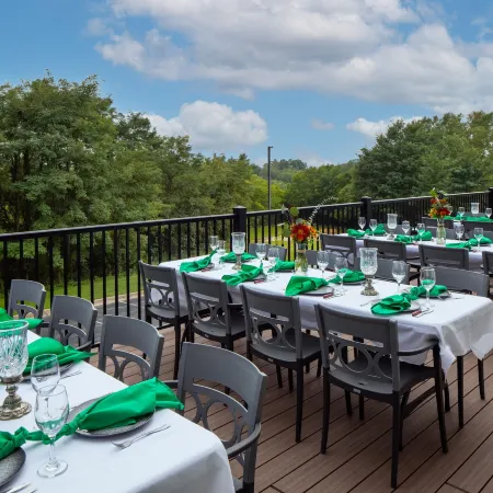 Irish Cottage Inn & Suites
