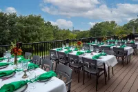 Irish Cottage Inn & Suites - Parkplatz
