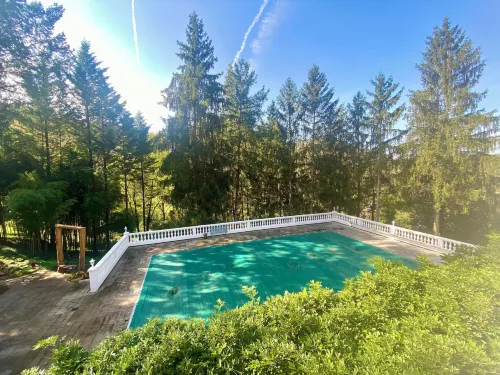 Logis Vélès - Chambres d'hôtes et Séminaires Hôtels à : Aubin