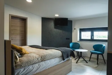 La Siesta Отели в г. Їршовці