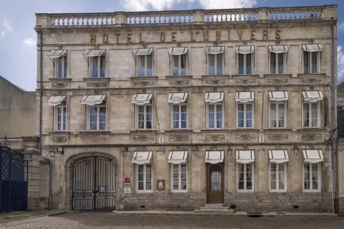Hôtel de l'Univers Hotels in Arras