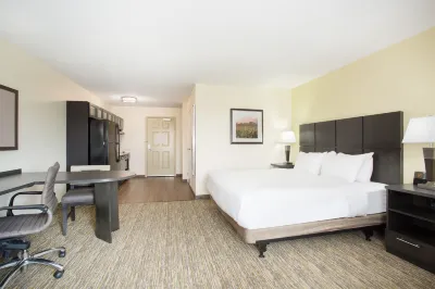 Candlewood Suites Longmont - Boulder Area Hotels in Longmont
