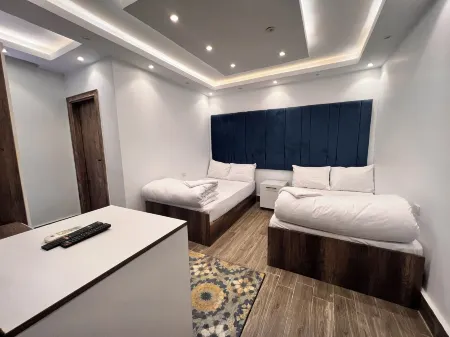 Premier Pyramids Inn