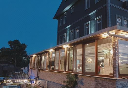 로얄 파크 호텔 코를루