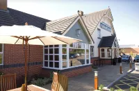 Premier Inn Yeovil Airfield Hôtels à : Montacute