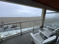 Promenade Inn & Suites Oceanfront - Pool