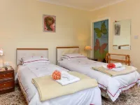 The Warren Guest House