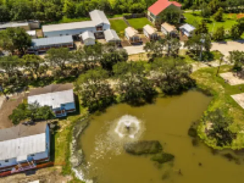 Southern Breeze Lodge Hotels in Lafourche Parish