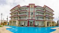 Menabe'l - Pool