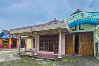 OYO Life 93662 Kost Pak Budi