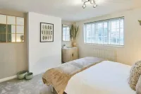 Host Stay Bentley Wynd