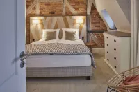 Vias Appartements Und Ferienwohnungen Hotel dekat Dicker Turm (Frauenturm)