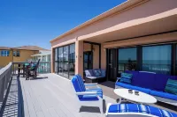 SALE! Sunset Suite Pool/hot tub Open at Casa Gia Condo Beach front Indian Shores