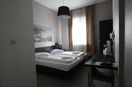 Carlton Hotel