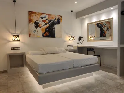 Aphrodite Hotel & Apartments