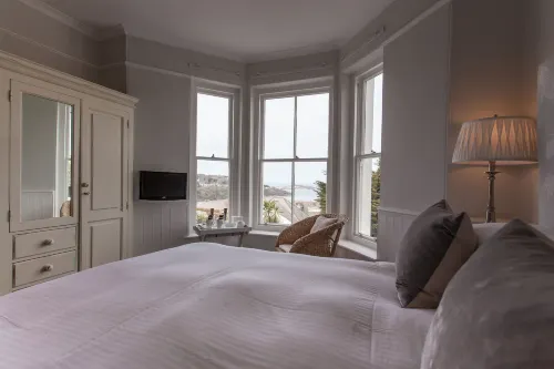 Headland House Luxury B&B - Beach