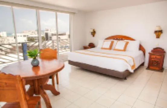 加勒比海太陽鮮花酒店 酒店