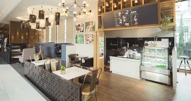 รูปภาพของดิ แอสตร้า คอนโด