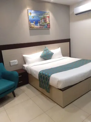 Aagaaz for Luxury Stay and Celebration Hotels near Triangular Park