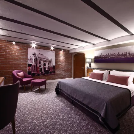 Montania Special Class Hotel