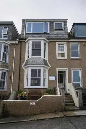 Atlantic Heights Guest House Отели рядом с достопримечательностью «Тейт Сент-Айвс»