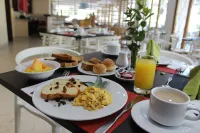 Blu Hotel by Tamaca - breakfast