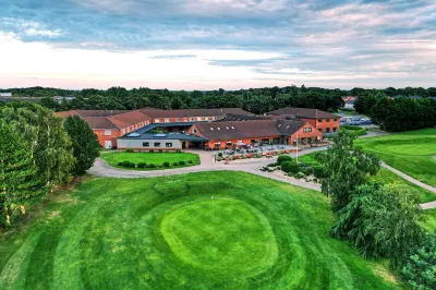 Wensum Valley Hotel Golf and Country Club Отели в г. 