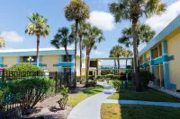 Garnet Inn & Suites, Orlando فنادق في Sky Lake