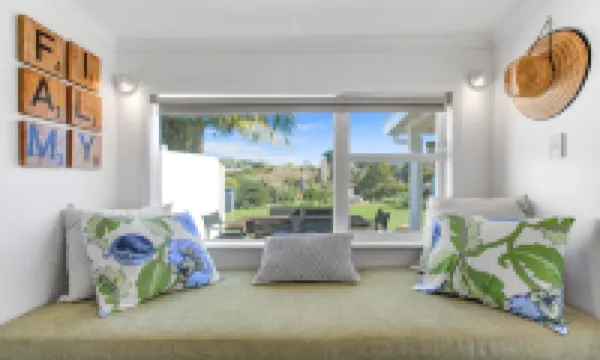 The Little Blue Bach in Oneroa Village by Waiheke Unlimited