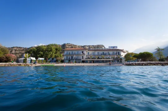 麗都藍光沖浪和腳踏車飯店