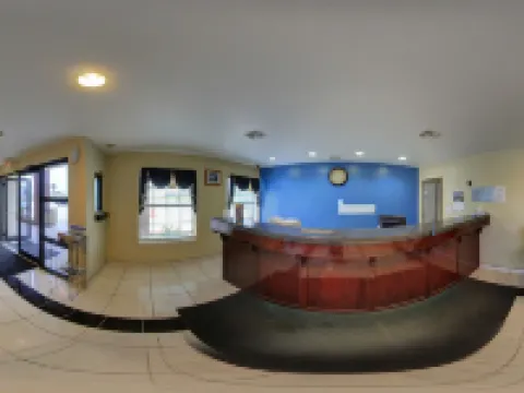 Deluxe Inn and Suites Hotels in Willacy County