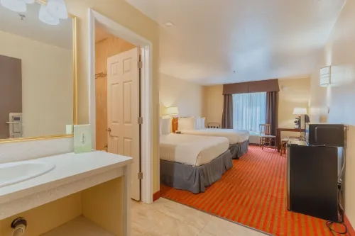 The Monarch Inn Hotels in Mariposa