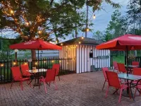 Jolly Roger Inn & Resort Hotels in Seguin