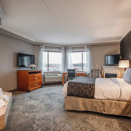 Monte Carlo Inn Barrie - Newly Renovated