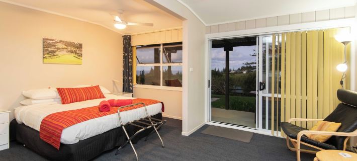 Cascade Garden Apartments Hoteles en Burnt Pine