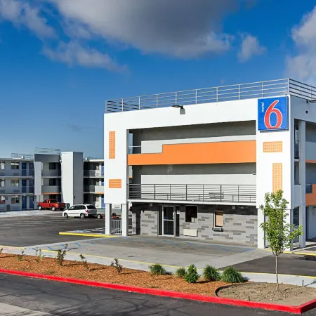 Motel 6 Denver, CO – Downtown