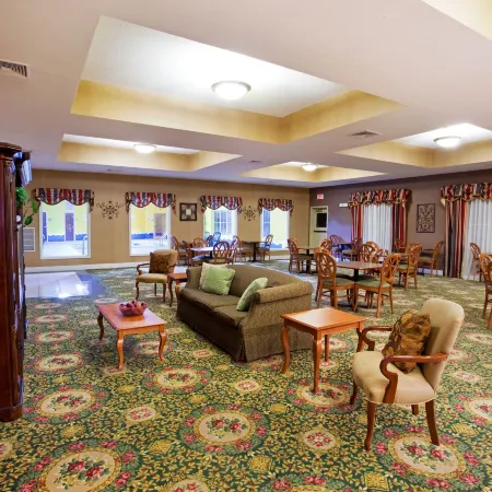 Holiday Inn Express & Suites THOMASVILLE by IHG