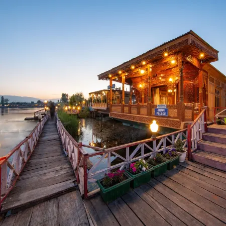 Kolu Group of Houseboats